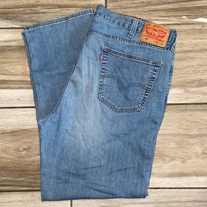Men’s 541 light blue Levi’s size 40x32 stretch